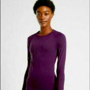 ATHLETA in motion dark purple vented seamless long sleeve workout top